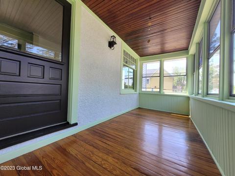 70 Starr Ave, Schenectady, NY 12304 photo 5