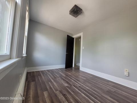 70 Starr Ave, Schenectady, NY 12304 photo 38