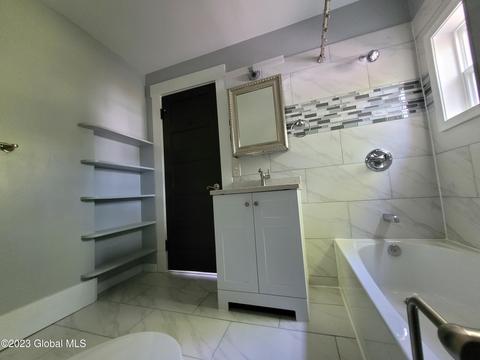 70 Starr Ave, Schenectady, NY 12304 photo 33