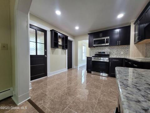 70 Starr Ave, Schenectady, NY 12304 photo 18