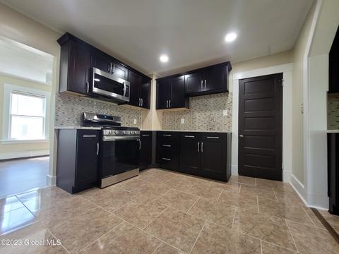70 Starr Ave, Schenectady, NY 12304 photo 14