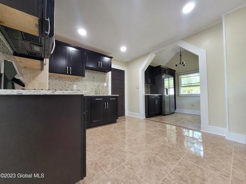 70 Starr Ave, Schenectady, NY 12304 photo 13