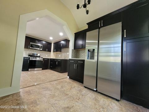 70 Starr Ave, Schenectady, NY 12304 photo 16