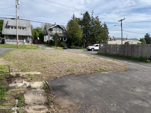 3 Marshall Ave, Schenectady, NY 12304 photo 5