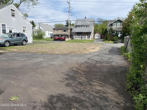 3 Marshall Ave, Schenectady, NY 12304 photo 4