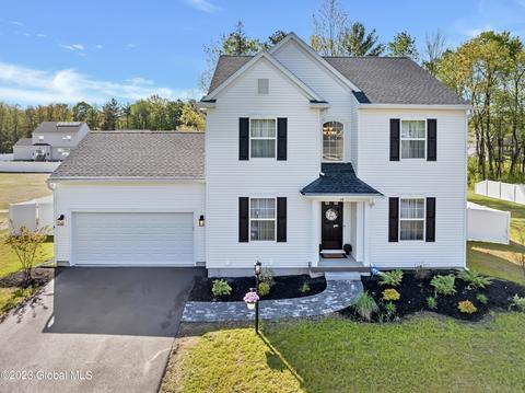 38 Winterberry Ln, Moreau, NY 12828