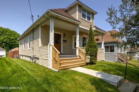 20 Winter St, Troy, NY 12180
