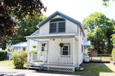 443 Bell Rd, Schaghticoke, NY 12154