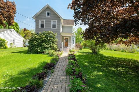 8 Orchard St, Rotterdam Junction, NY 12150