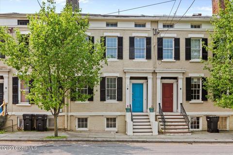 3 Franklin Pl, Troy, NY 12180