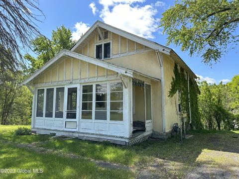 169 Hetcheltown Rd, Schenectady, NY 12302 photo 1