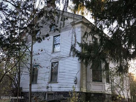 335 W Fulton St, Gloversville, NY 12078
