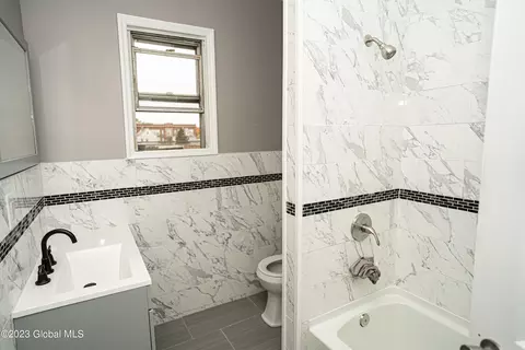 1201 Webster St, Schenectady, NY 12303 photo 3
