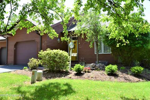 2 Lillian Ln, Troy, NY 12180