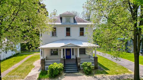 37 Chester St, Glens Falls, NY 12801