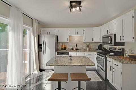495 Chadwick Rd, Schenectady, NY 12304 photo 7