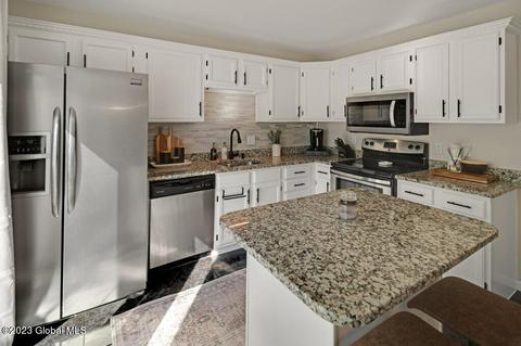495 Chadwick Rd, Schenectady, NY 12304 photo 8