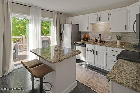 495 Chadwick Rd, Schenectady, NY 12304 photo 6