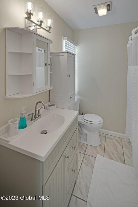 495 Chadwick Rd, Schenectady, NY 12304 photo 14