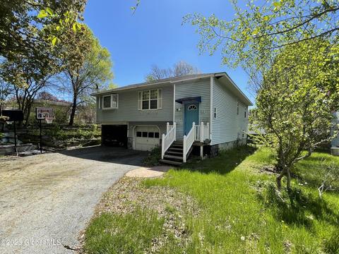 14 Leland St, South Glens Falls, NY 12803
