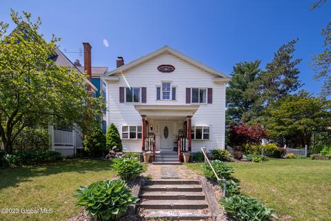 1079 Waverly Pl, Schenectady, NY 12308