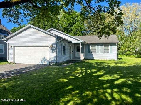 72 Platt St, Glens Falls, NY 12801