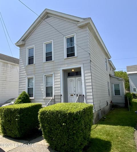 590 6th Ave, Watervliet, NY 12189