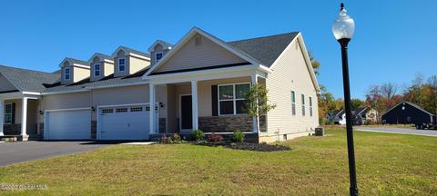 2 Linden Ct, Ballston Lake, NY 12019