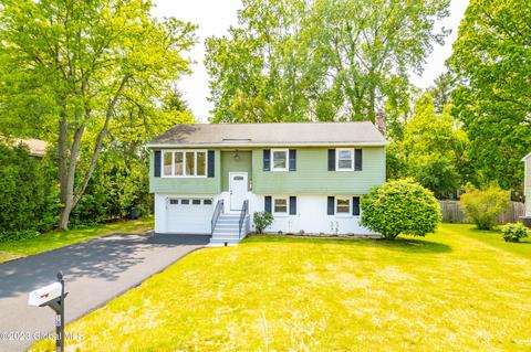 18 Barker St, Albany, NY 12205