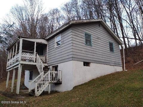 1120 County Route 31, Granville, NY 12832