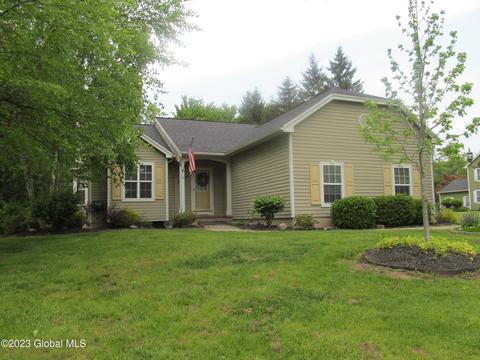 55 Commons Blvd, Halfmoon, NY 12065