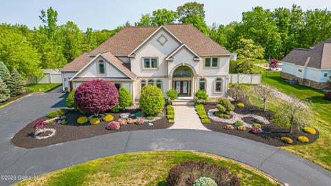 1006 Catherine Woods, Niskayuna, NY 12309