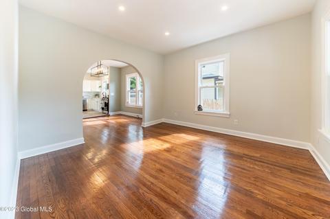 309 May Ave, Schenectady, NY 12303 photo 6