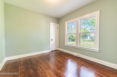 309 May Ave, Schenectady, NY 12303 photo 17