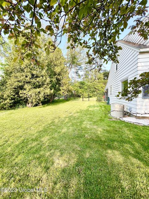 1316 Mcclellan St, Schenectady, NY 12309 photo 46