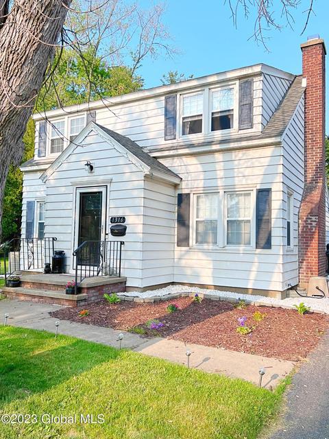 1316 Mcclellan St, Schenectady, NY 12309