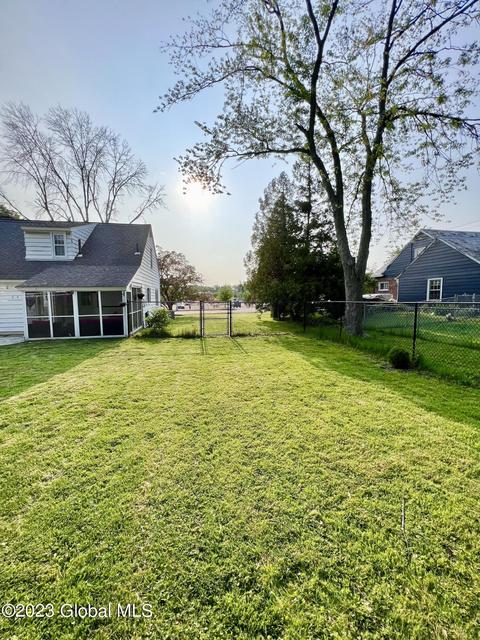 1316 Mcclellan St, Schenectady, NY 12309 photo 45