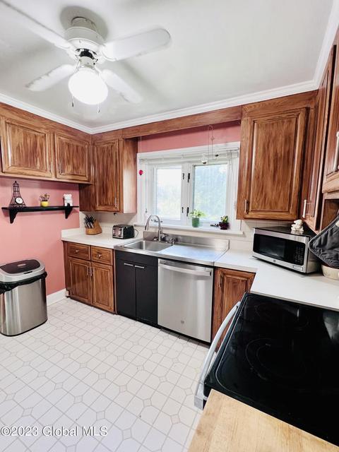 1316 Mcclellan St, Schenectady, NY 12309 photo 24