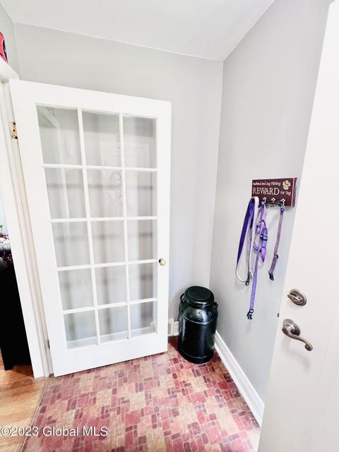 1316 Mcclellan St, Schenectady, NY 12309 photo 10