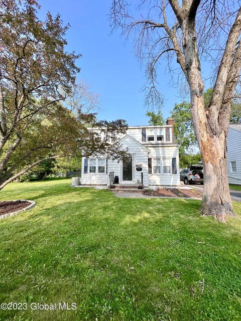 1316 Mcclellan St, Schenectady, NY 12309 photo 4