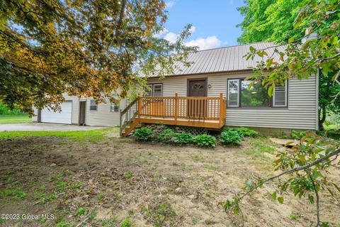 2508 County Hwy 107, Amsterdam, NY 12010