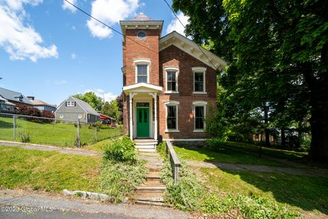 4 Grove St, Schuylerville, NY 12871