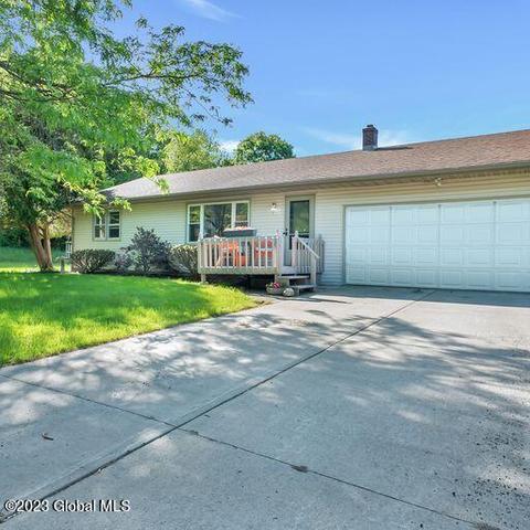 292 Menemsha Ln, Wynantskill, NY 12198