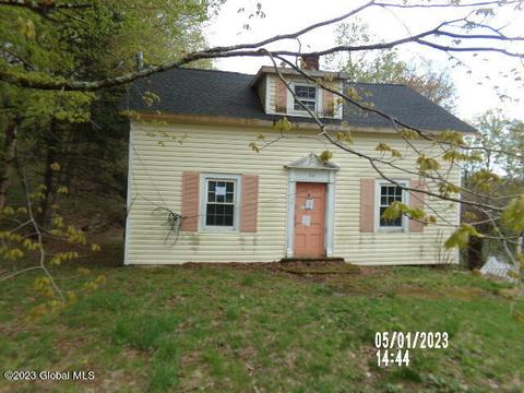 68 Main St, New Lebanon, NY 12125