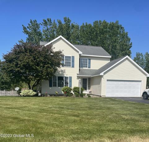 18 Mallard Cv, Ballston Lake, NY 12019
