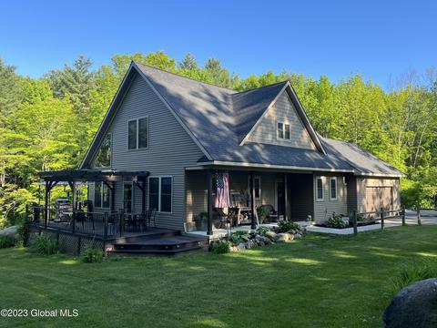 844 Dean Rd, Hudson Falls, NY 12839
