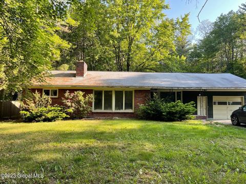 928 Rock City Rd, Milton, NY 12020