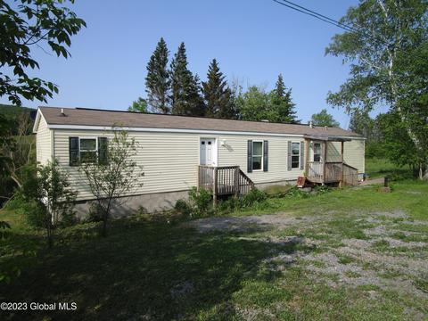 490 Rosenberg Rd, Sharon Springs, NY 13459