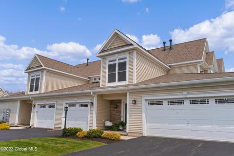 513 Lois Lane Ln, Schenectady, NY 12304