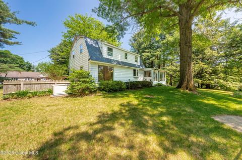 2314 Algonquin Rd, Schenectady, NY 12309 photo 3